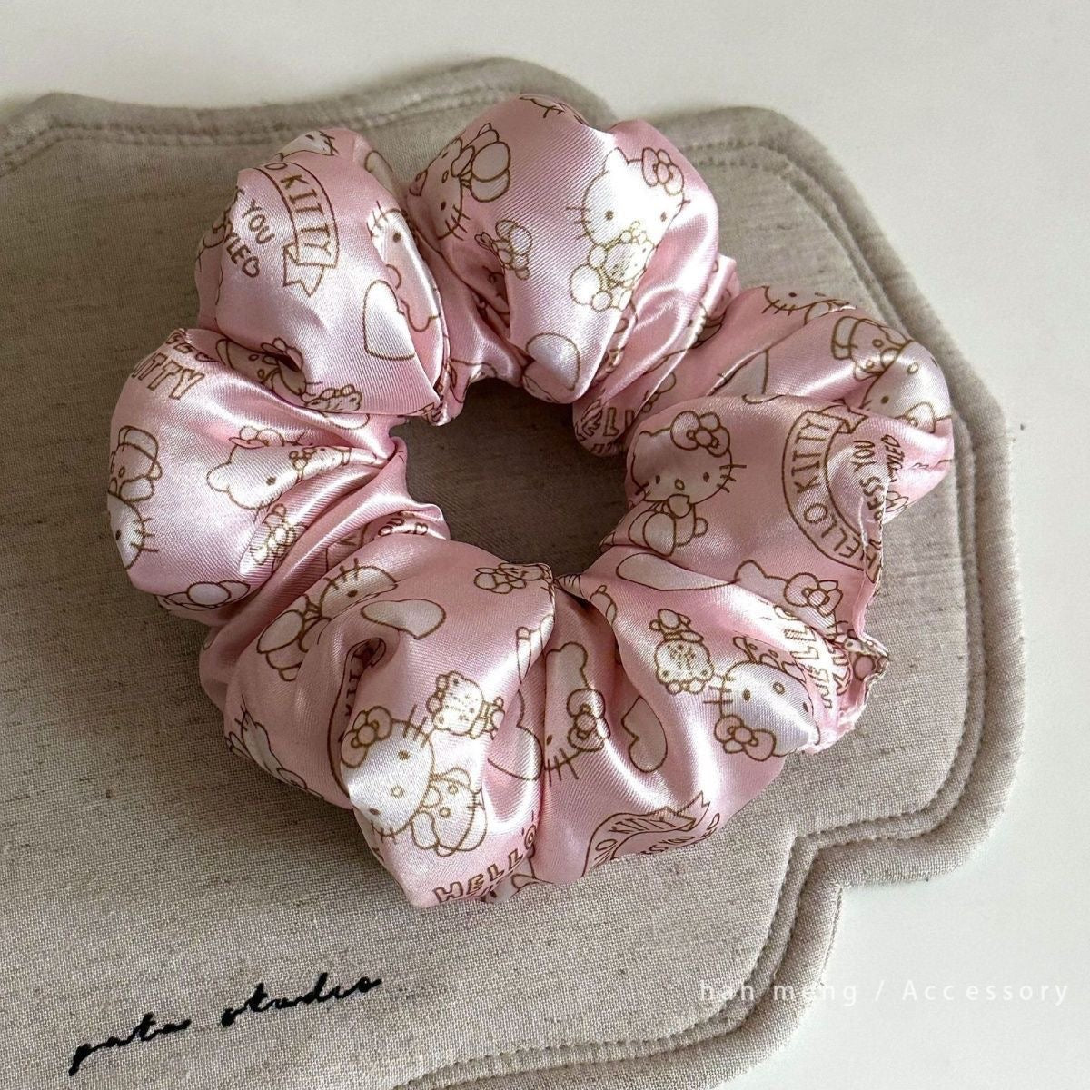 Satin hk scrnchie