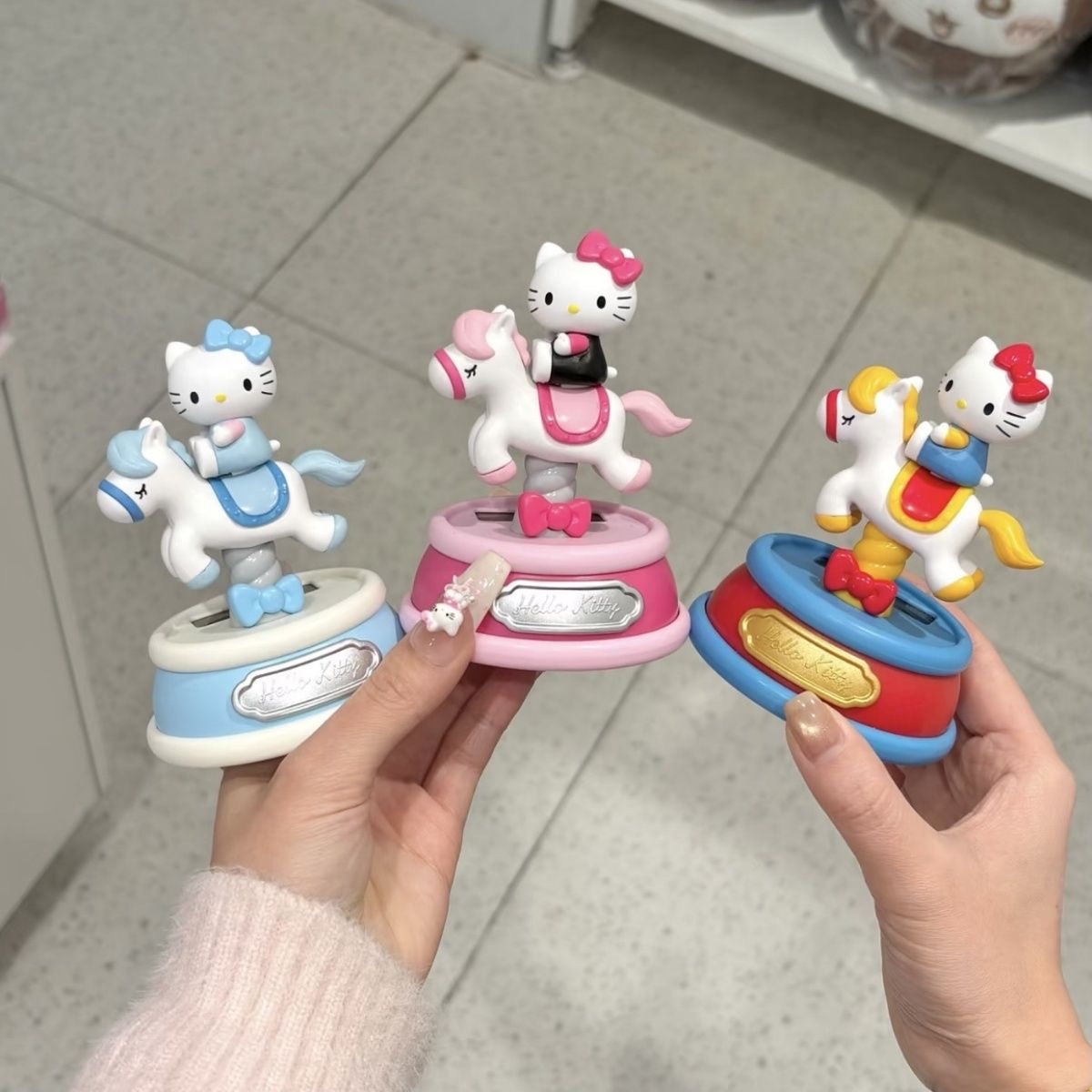 Hello kitty moving horse blind box