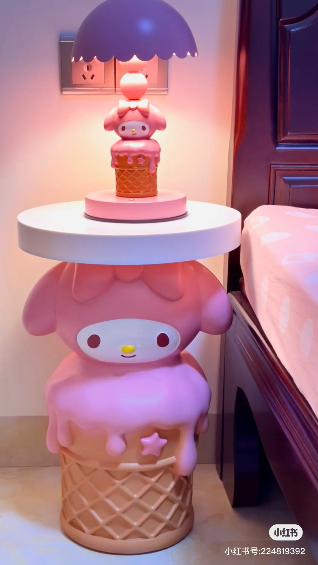 Sanrio table