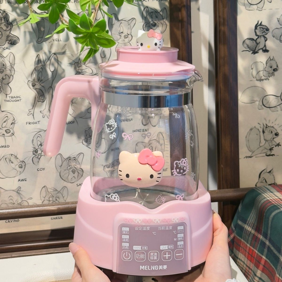 Hello kitty kettle