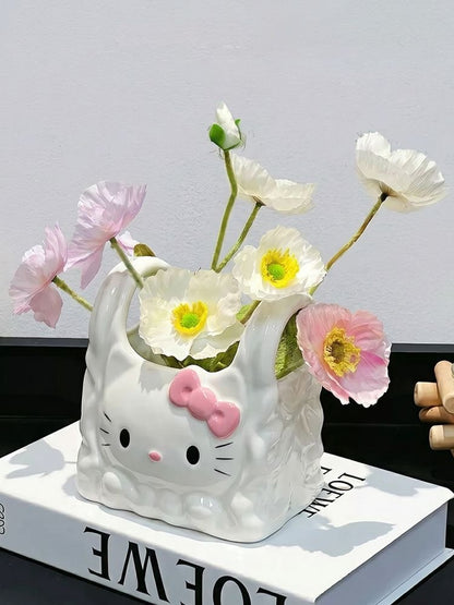 Ceramic hello kitty vase