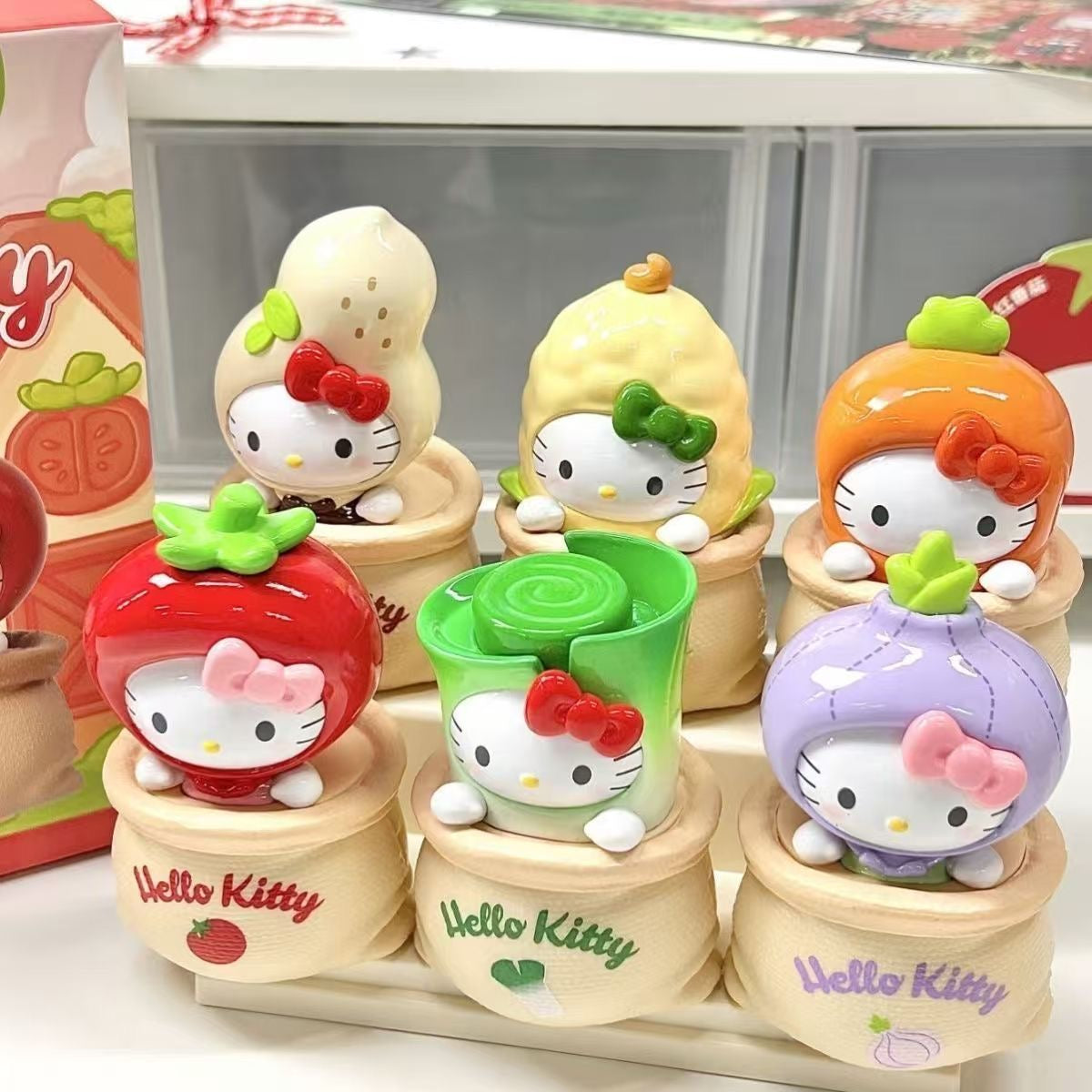 Hello kitty veggie blind box